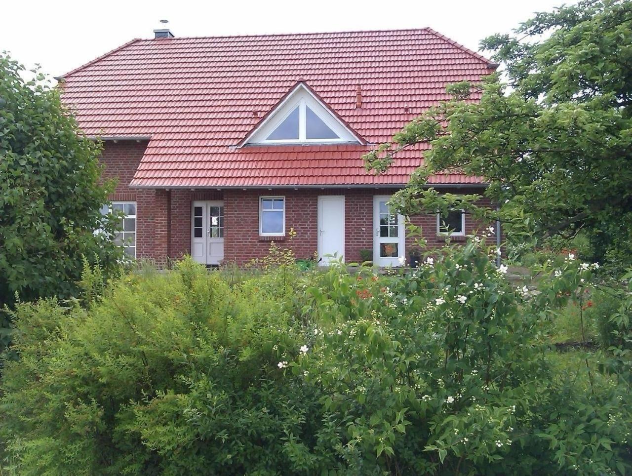 Апартаменты Ruhige Fewo Im Gruenen Mit Balkon, Terrasse Und Grossem Garten Sehlen Экстерьер фото